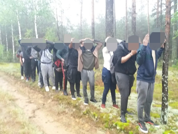 Seimas leido sulaikyti sieną kirtusius migrantus, bet ne ilgiau kaip šešiems mėnesiams
