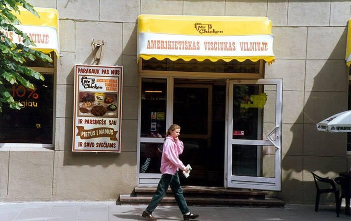 90-ieji Lietuvoje: informacijos badas ir komiški eksperimentai