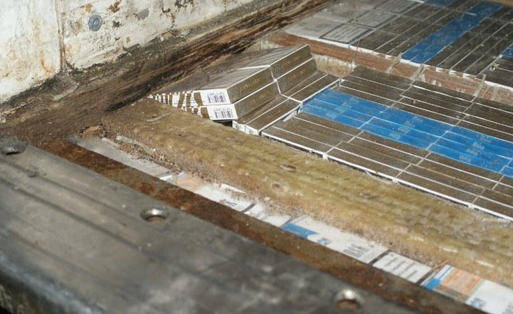 Vilkikuose rasta beveik 80 tūkst. eurų vertės kontrabandinių cigarečių