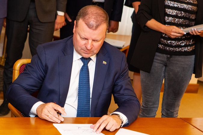 Premjeras kitą savaitę žada atsakymą dėl savo ateities
