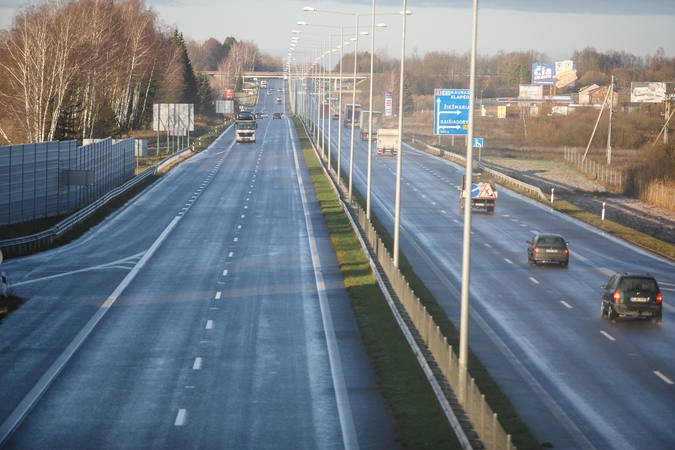 Lietuvos automagistralėse ir greitkeliuose – mažesnis greitis