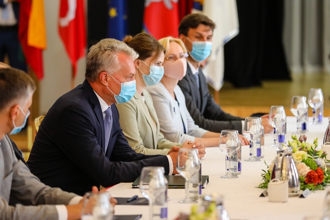 Prezidentas: gali tekti vėl svarstyti ES sienų uždarymo klausimą