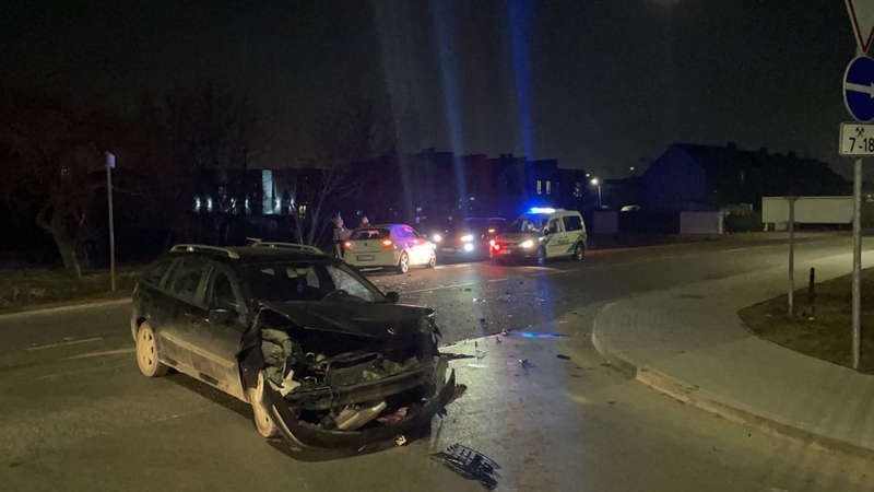 Avarija Kaune: po automobilių susidūrimo kaltininkas pabėgo
