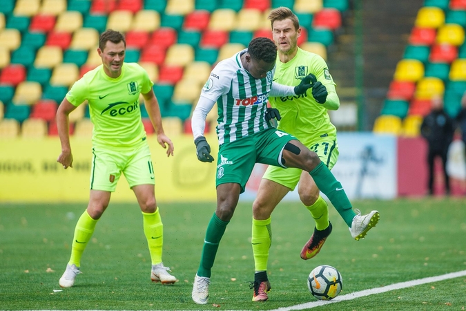 „Žalgiris“ vienu įvarčiu palaužė „Trakus“, „Sūduva“ kluptelėjo Kaune