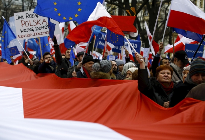 Žurnalistas: Lenkijos pasitraukimas iš ES atskleistų jos izoliuotumą