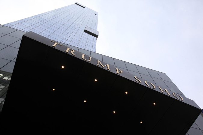 Niujorko viešbutis atsisako D. Trumpo pavardės pavadinime