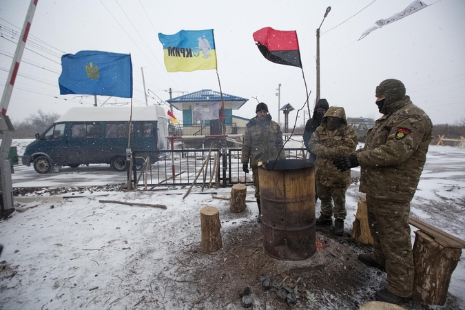 Ukraina pradėjo blokuoti susisiekimą su separatistinėmis teritorijomis
