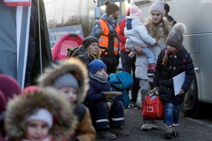 Ministrė: į Lietuvą iš Ukrainos atvyko apie šimtas vaikų be tėvų, laukiama dar šimto