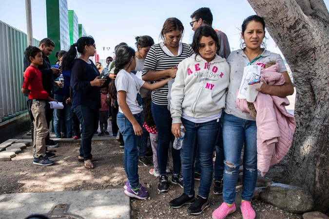 JAV leis neribotam laikui sulaikyti migrantų vaikus