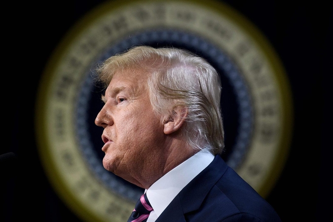 D. Trumpas po apkaltos siekia greito išteisinimo Senate