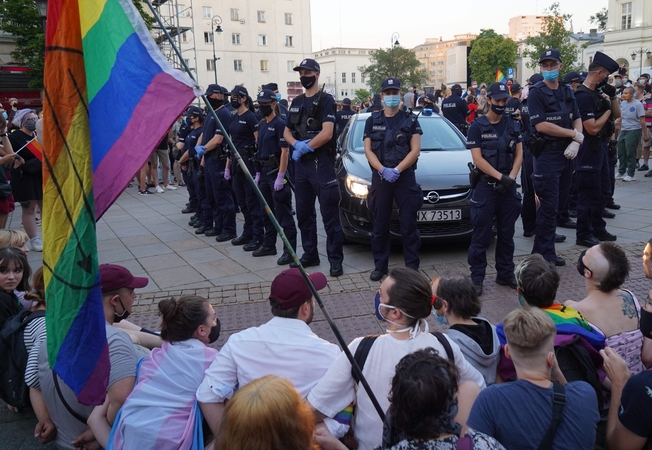 Lenkijoje LGBT aktyvisto areštas išprovokavo susirėmimą su policija