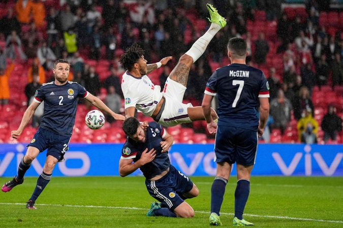 Europos futbolo čempionatas: Anglija nepalaužė Škotijos vienuolikės