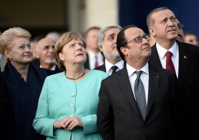 Prezidentė: V. Putinas pasistengė įtikinti NATO nares Rusijos grėsme