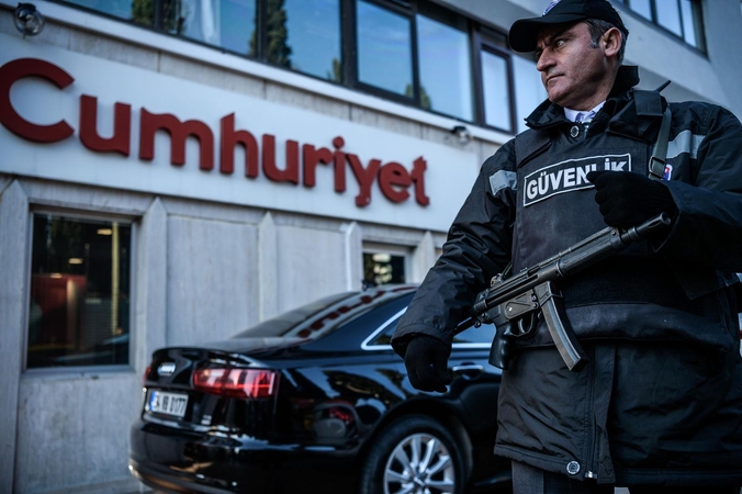 Turkijoje sulaikytas opozicinio laikraščio vadovas