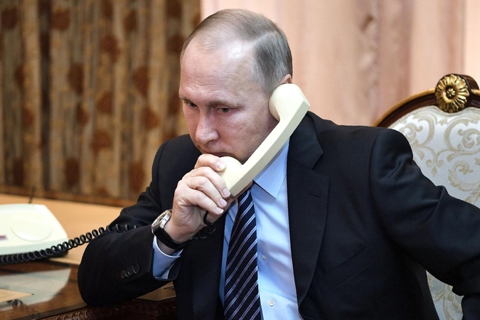 V. Putinas su E. Macronu aptarė dvišalių ryšių stiprinimą