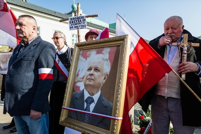 Lenkija mini L. Kaczynskio lėktuvo katastrofos septintąsias metines
