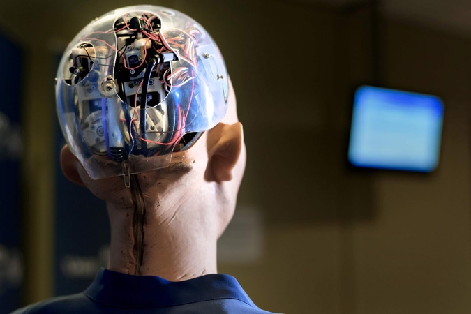 Robotai žengia į žiniasklaidą