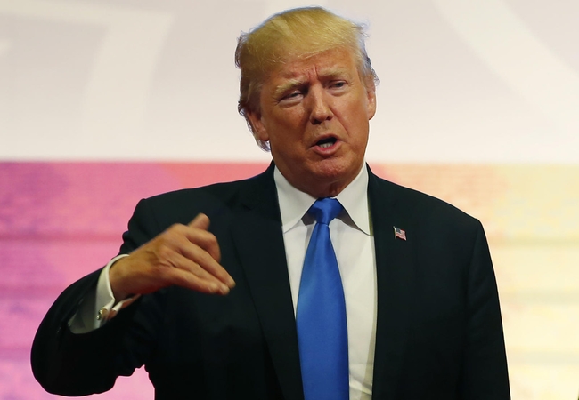 D. Trumpas giria savo kelionę po Aziją, nors ją staigiai nutraukė