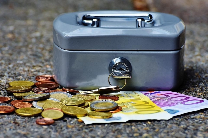 Ministras: iš bankų pelno mokesčio šiemet bus surinkta keliolika milijonų eurų