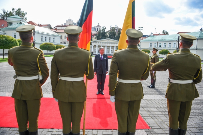 Darbą pradeda nauji Vokietijos, Latvijos ir Rumunijos ambasadoriai Lietuvoje