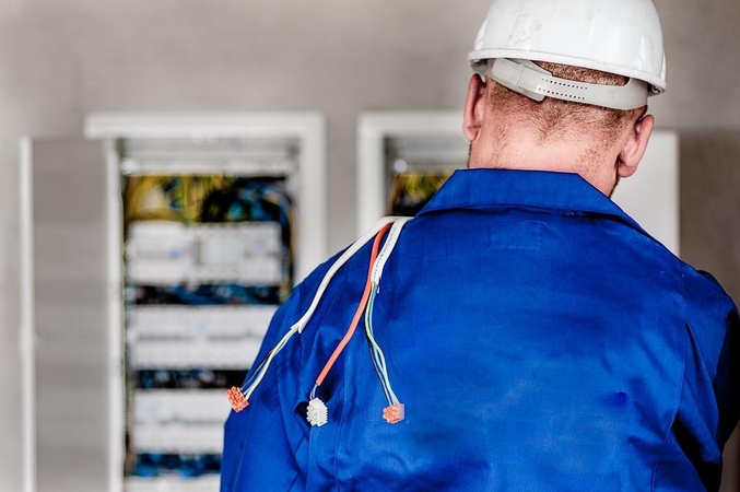 Nelaimė Šiaulių rajone: žuvo elektrikas