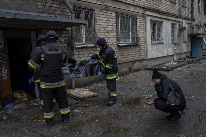 Ukrainiečių pareigūnė: Rusijos pajėgoms apšaudžius Chersoną žuvo 15 žmonių