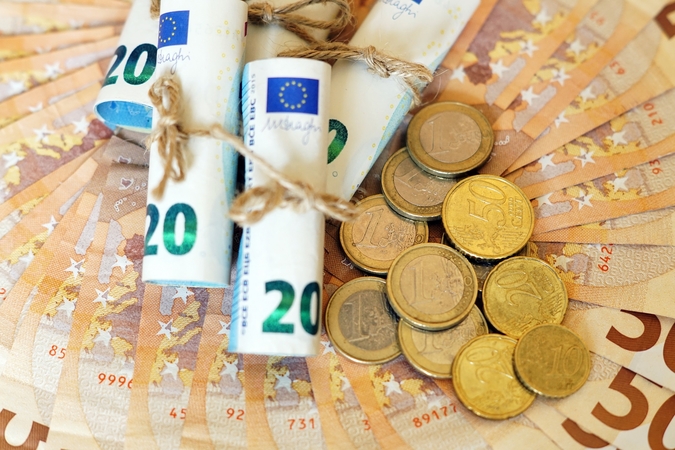 Ekonomistas: ginčyčiau, kad valstybės skola turi būti grąžinta