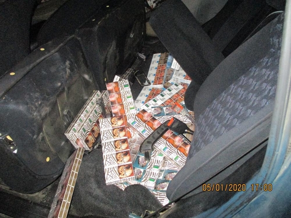 Baltarusiui nepavyko į Lietuvą įvežti daugiau kaip 2 tūkst. pakelių cigarečių