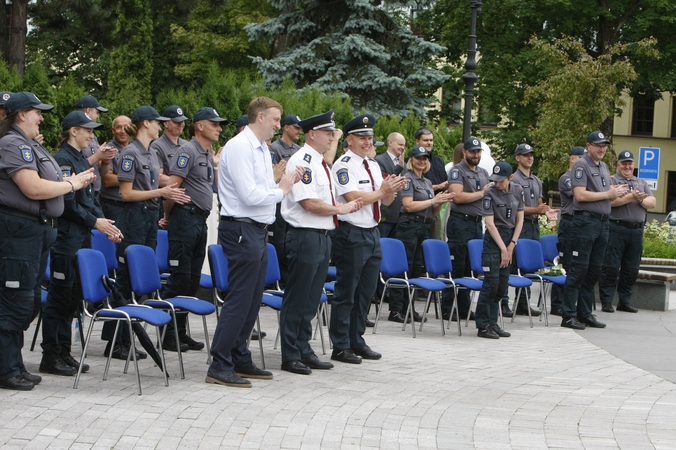 Vydūno skvere apdovanoti Klaipėdos pareigūnai