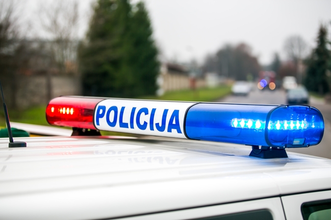 Gaudynės: miesto centre policijos ekipažas vijosi motorolerį be valstybinių numerių, transporto priemonę vairavo, kaip paaiškėjo, nepilnametis.