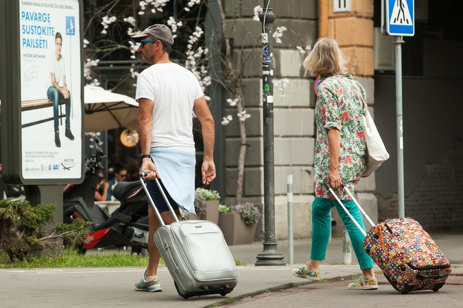 Vyriausybė siūlo stiprinti turistų apsaugą, lengvinti smulkių kelionių agentūrų veiklą