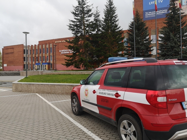 Ugniagesiai skubėjo į Žvejų rūmus