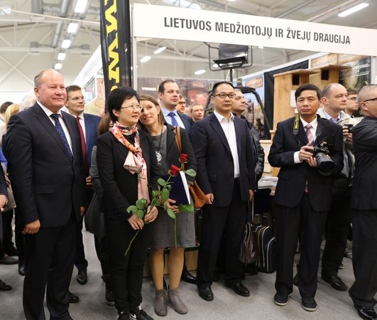 Kinai pakaunėje planuoja investicijas ir siūlo keistis studentais