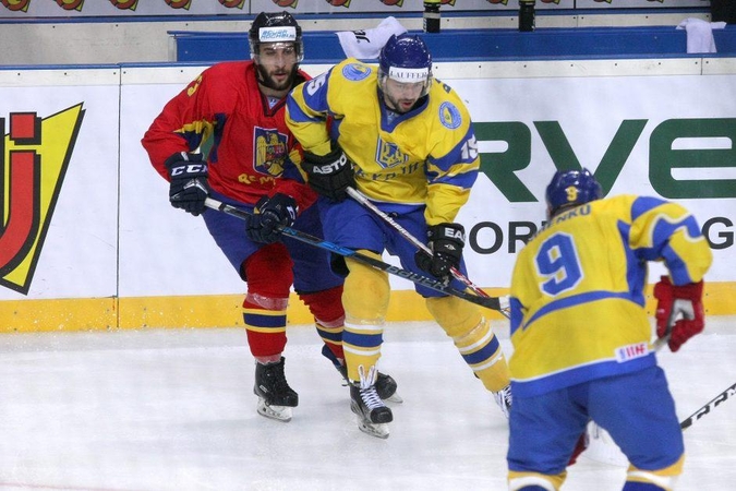 Pasaulio ledo ritulio čempionate Ukraina nesunkiai nugalėjo Rumuniją