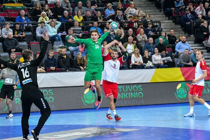 Lietuvos rankininkai po dramatiškos kovos minimaliu skirtumu pralaimėjo šveicarams