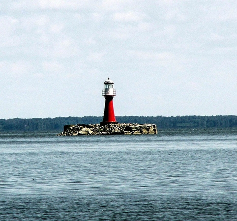Nauda: jau daug metų Pervalkos švyturys laivybai nenaudojamas, jis įdomus tik turistams.