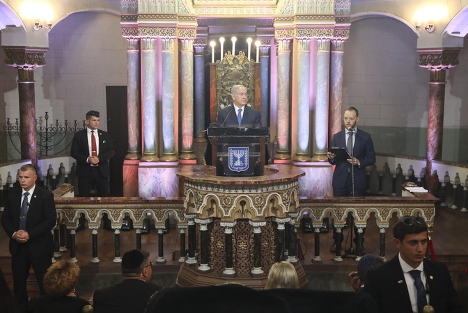 B. Netanyahu džiaugėsi draugyste tarp dviejų mažų demokratijų