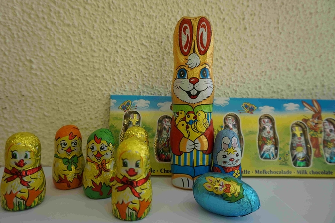 Už šokoladinių kiškučių kyšo vergovės ausys