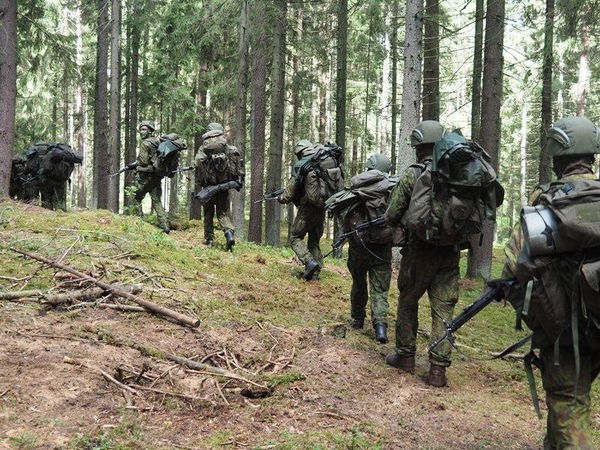 Kazlų Rūdos poligone studentai praktiškai įtvirtina karybos žinias