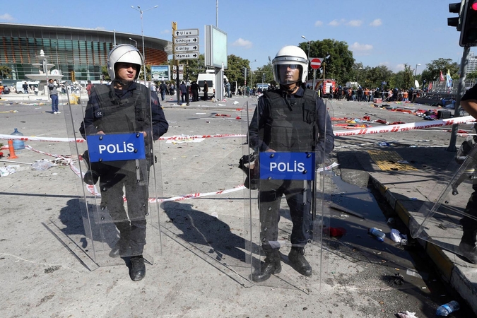 Turkijoje sulaikyti du mirtininkai, planavę ataką per Naujųjų sutiktuves