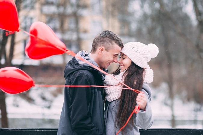 10 idėjų, kaip pasveikinti ją Valentino dienos proga