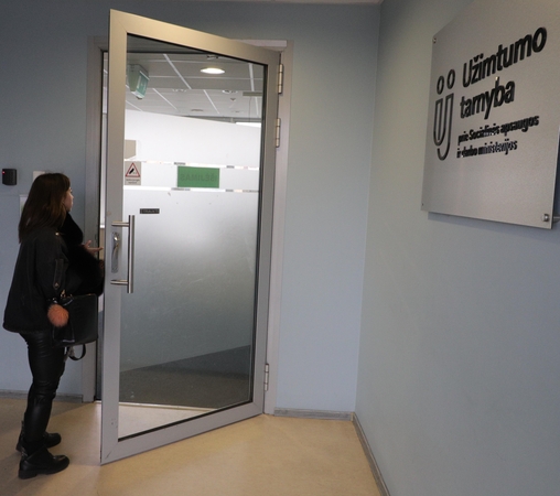 Užimtumo tarnyba: Lietuvoje norinčių dirbti ukrainiečių daugiau, nei siūlomų darbų