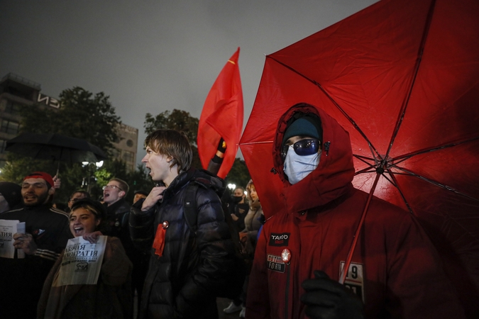 Šimtai žmonių per protestą Maskvoje reikalavo V. Putino atsistatydinimo