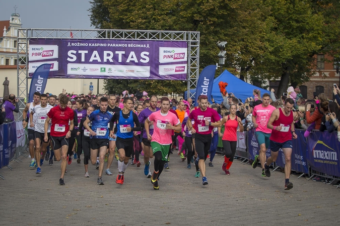 Dešimtims kauniečių moterų – rožinio kaspino parama