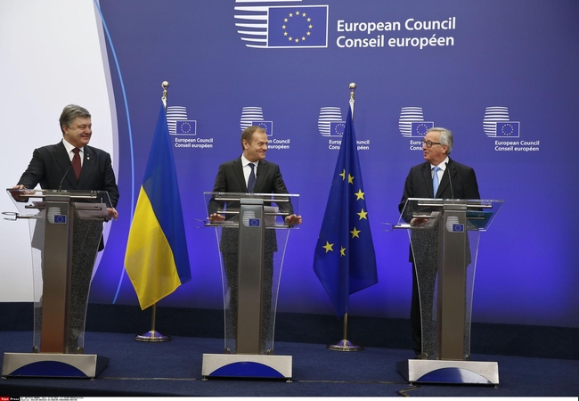 J. C. Junckeris: EK balandį Ukrainai pasiūlys bevizį režimą