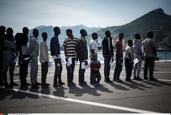 ES pristatys naują migrantų srauto iš Afrikos stabdymo planą
