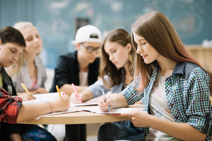 Švietimo taryba nepritaria nepažangių dešimtokų nukreipimui į profesines mokyklas