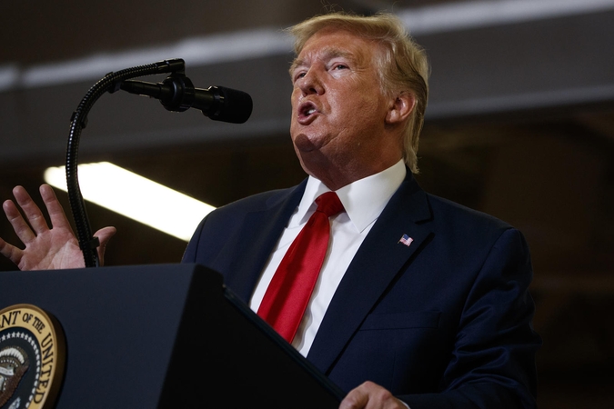 D. Trumpas: taikos derybos su Talibanu yra „mirusios“