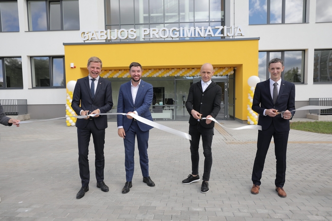 Vilnius rugsėjį pasitinka veržliai: atidarytos dvi naujos ir modernios mokyklos
