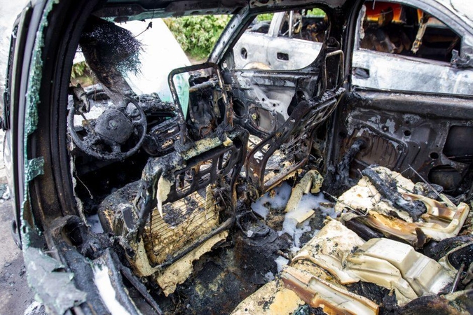 Vilniuje pavogtas automobilis rastas sudegęs